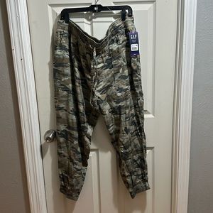 Everyday Wear Gap Camo Pull On Pant